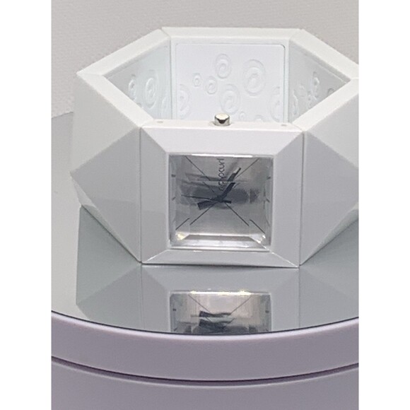 rip curl watch women Surf Tide Water Resistance Unique Style TESTED New Battery - Picture 4 of 16